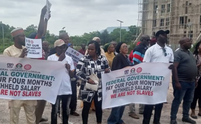 SSANU-NASU-Protests-in-Federal-University-Lokoja-4
