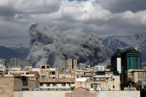 AA-20260301-40700128-40700119-EXPLOSIONS_HEARD_IN_TEHRAN_AS_NEW_ISRAELI_AIRSTRIKES_HIT_IRANIAN_CAPITAL-1772362954-768x512